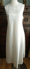 WHITE LIQUID SATIN w/APPLIQUED NET BODICE CAROLE HOCHMAN SLEEVELESS GOWN SIZE SM