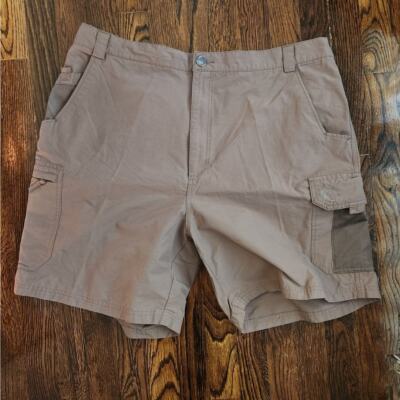 Reel Legends Performance Shorts Men's Sz XL Beige Outdoor Fishing cargo Utility