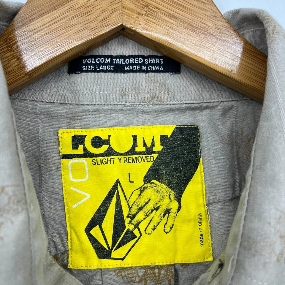 Volcom Long Sleeve Button Shirt Men's Size L Beige Tailored Shirt Pocket - Image 4 of 4