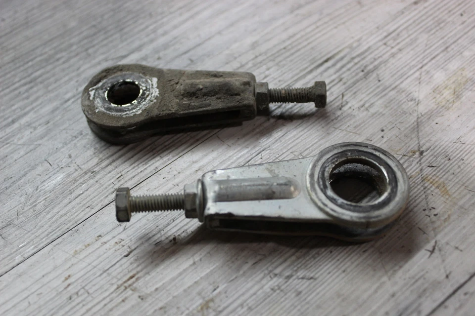 Suportes de ajuste de tensor de corrente braço oscilante Yamaha Rt100 1997  - Imagem 2 de 4