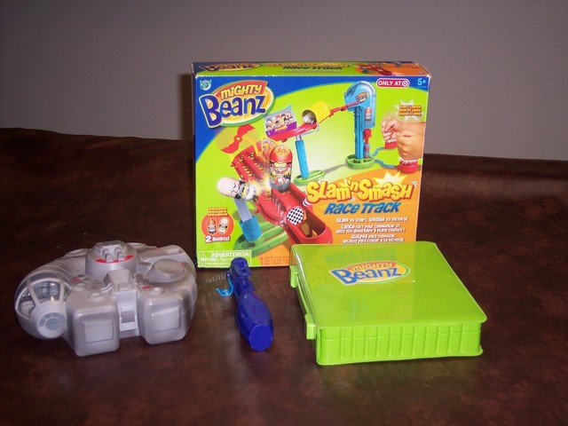 mighty beanz slam and smash race track