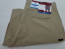 Iron Co. Men's Comfort Waistband Stretch Hybrid Cargo Short Khaki  Size 38  NEW
