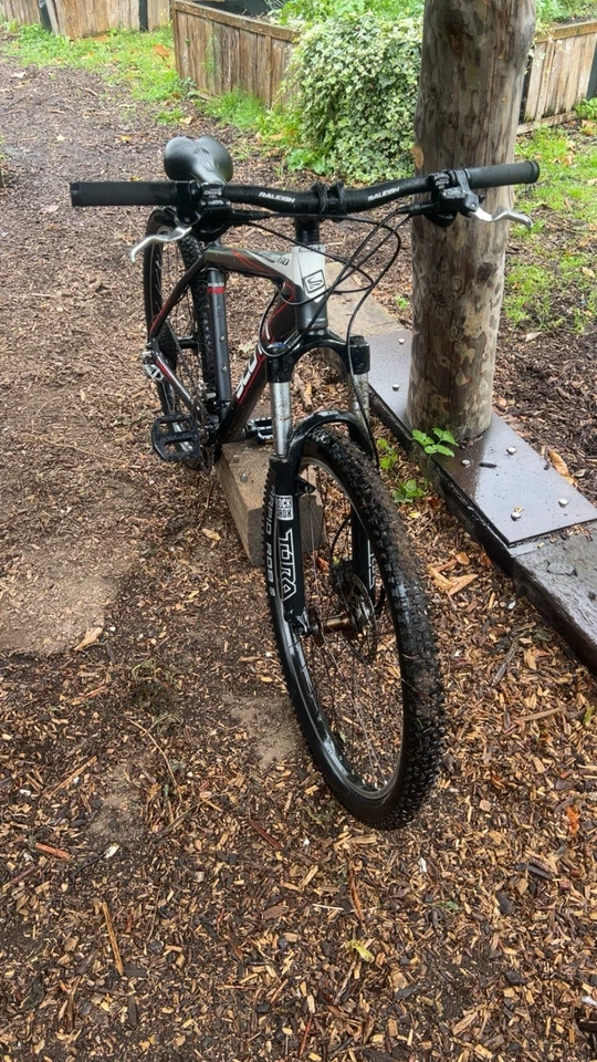 Scott Scale 30 Carbon Hardtail Mountain Bike, photo 2 of 5