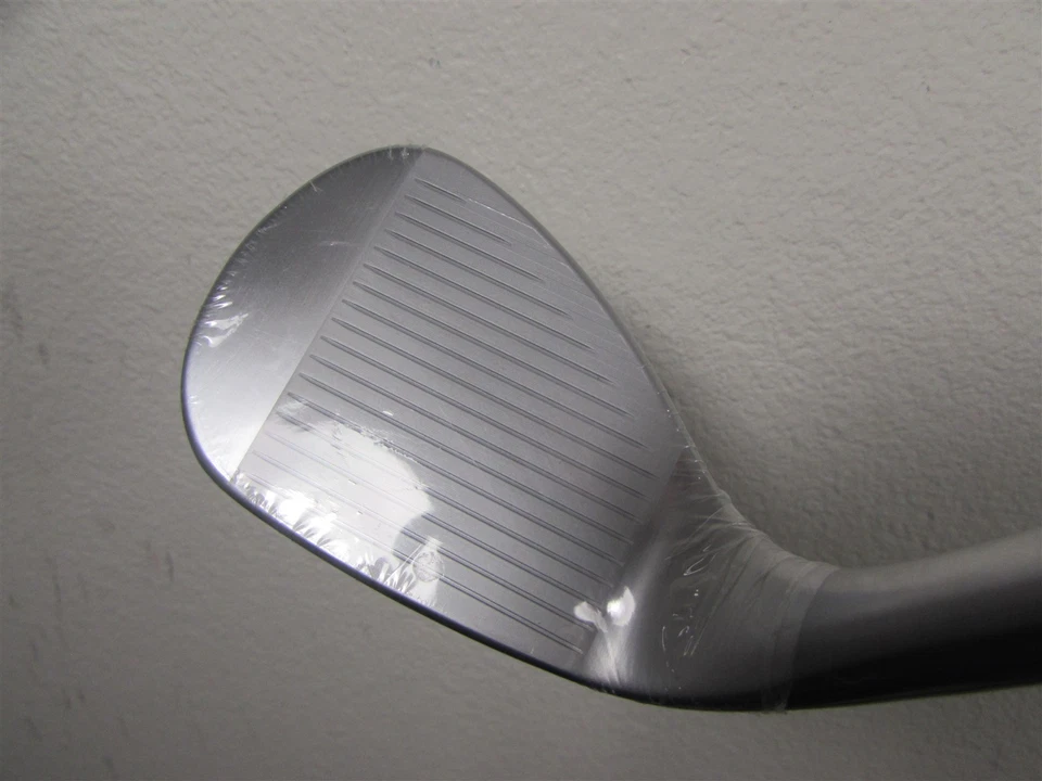 Titleist Golf VOKEY SM9 Tour Chrome 56*08M Sand Wedge (R) AMT Red Steel Shaft - Image 4 of 4