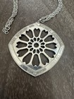 VINTAGE 1976 PEWTER ROSE WINDOW MEDALION NECKLACE, BY KIRK, BOURGES CATHEDRAL  — photo 3