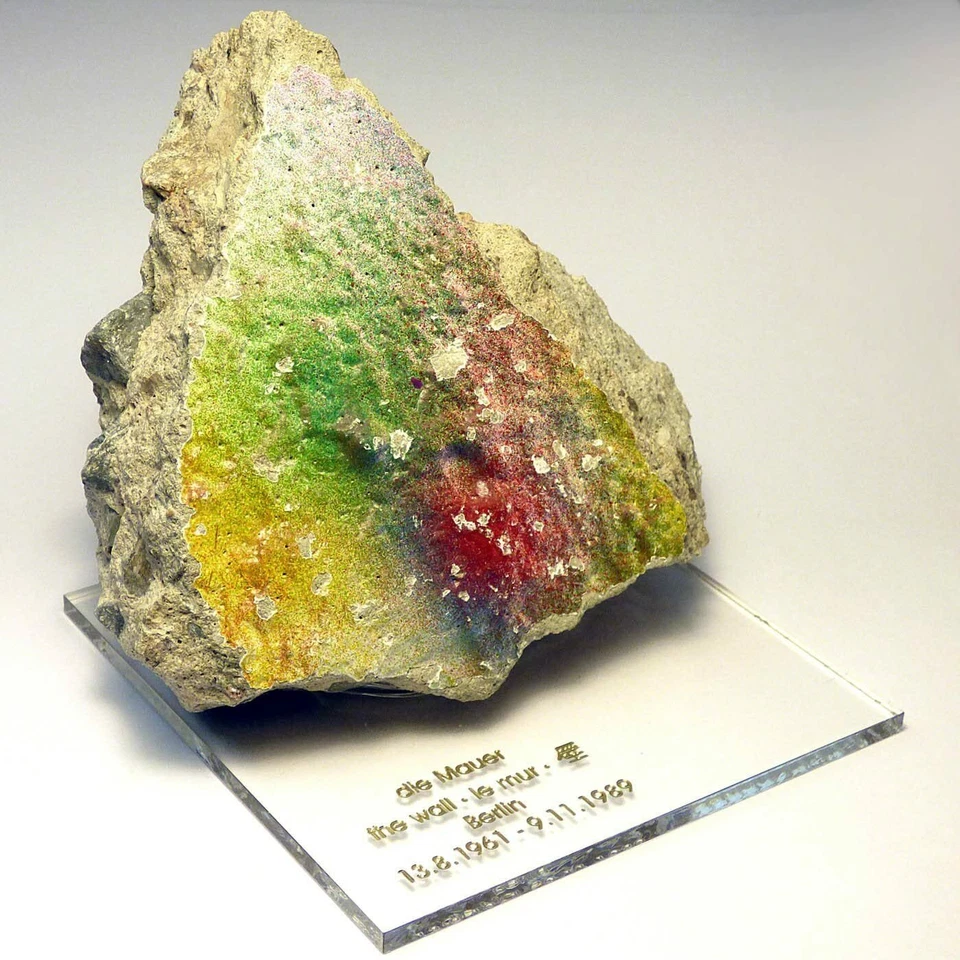 Подлинный кусок Берлинской стены очень большой - Изображение 2 из 4