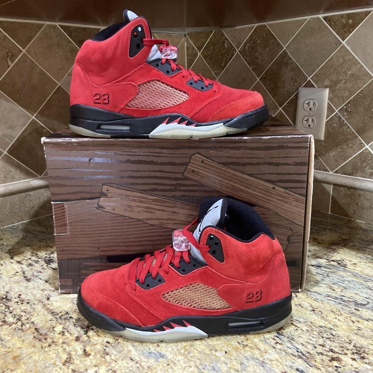 Size 10 - Jordan 5 Retro DMP Raging Bull Pack 2009 Jordan 5 DMP Raging Bull Pack 2009 | Used - like new  main image 4