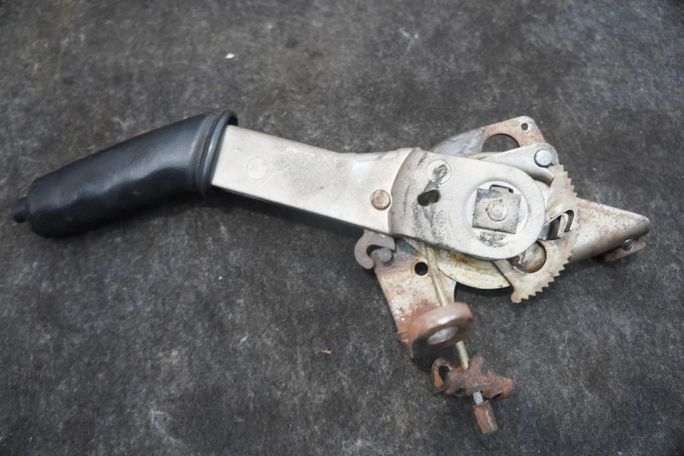 Palanca de estacionamiento de freno de mano de estacionamiento de emergencia negra ZG751X9AA Dodge Viper SRT10 2005 Foto 3 de 4