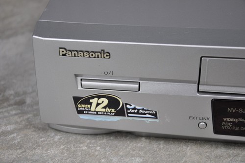 Panasonic NV-SJ220 B-S VHS VCR Video Cassette Recorder Player + Remote WORKING - Picture 2 of 14