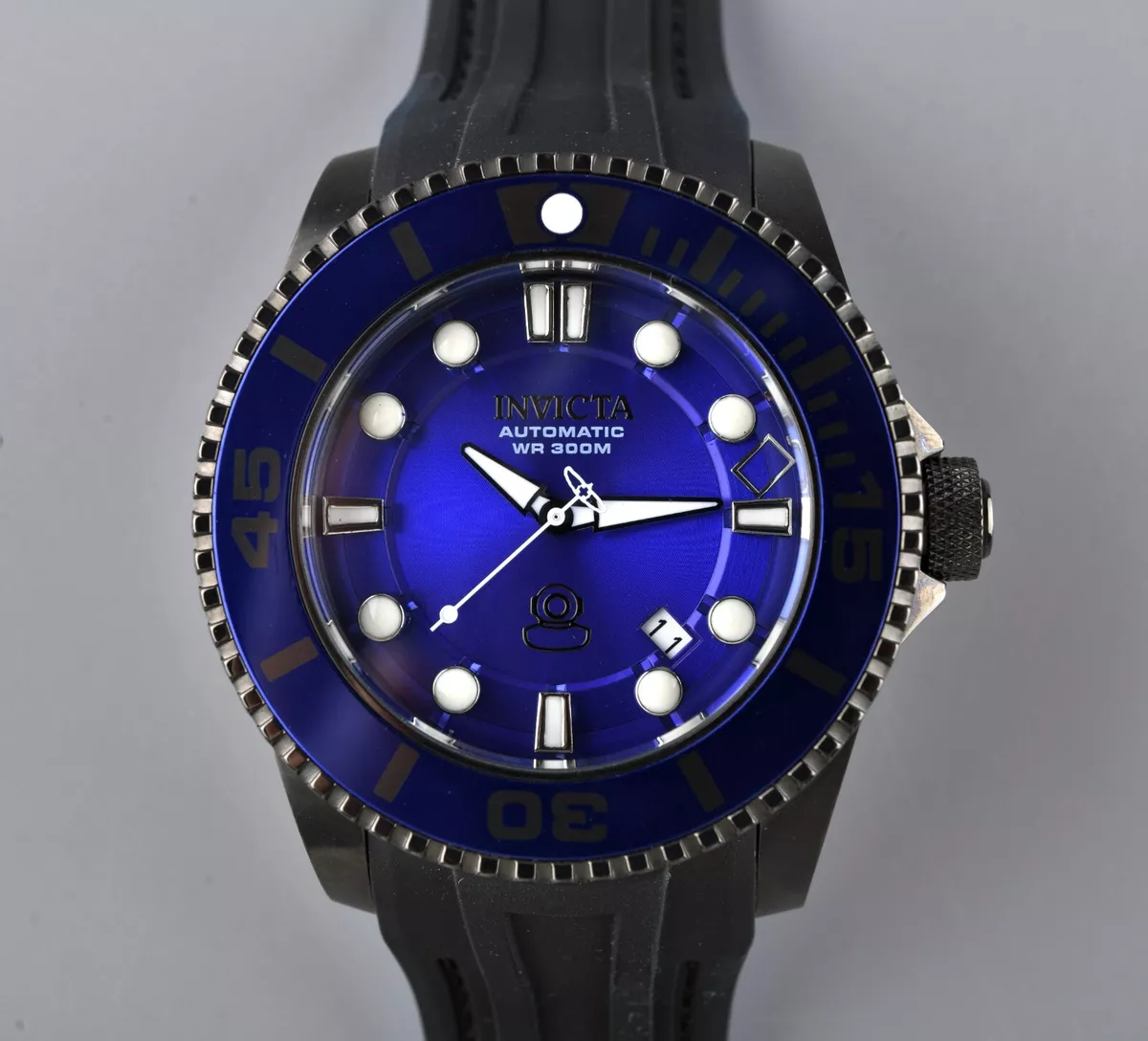 Invicta 20204 deals