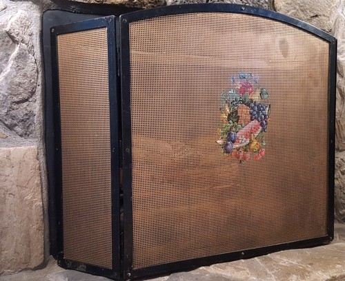VINTAGE FIREPLACE SCREEN 3-PANEL HEAVY ANTIQUE IRON w RADIATOR SCREEN GRILLS - Picture 2 of 10