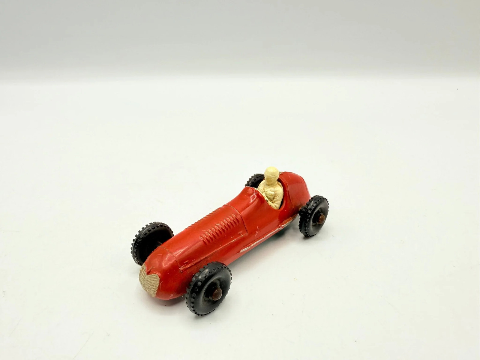 ミニカー MATCHBOX No.52 MASERATI 4CL T s-l400.jpg