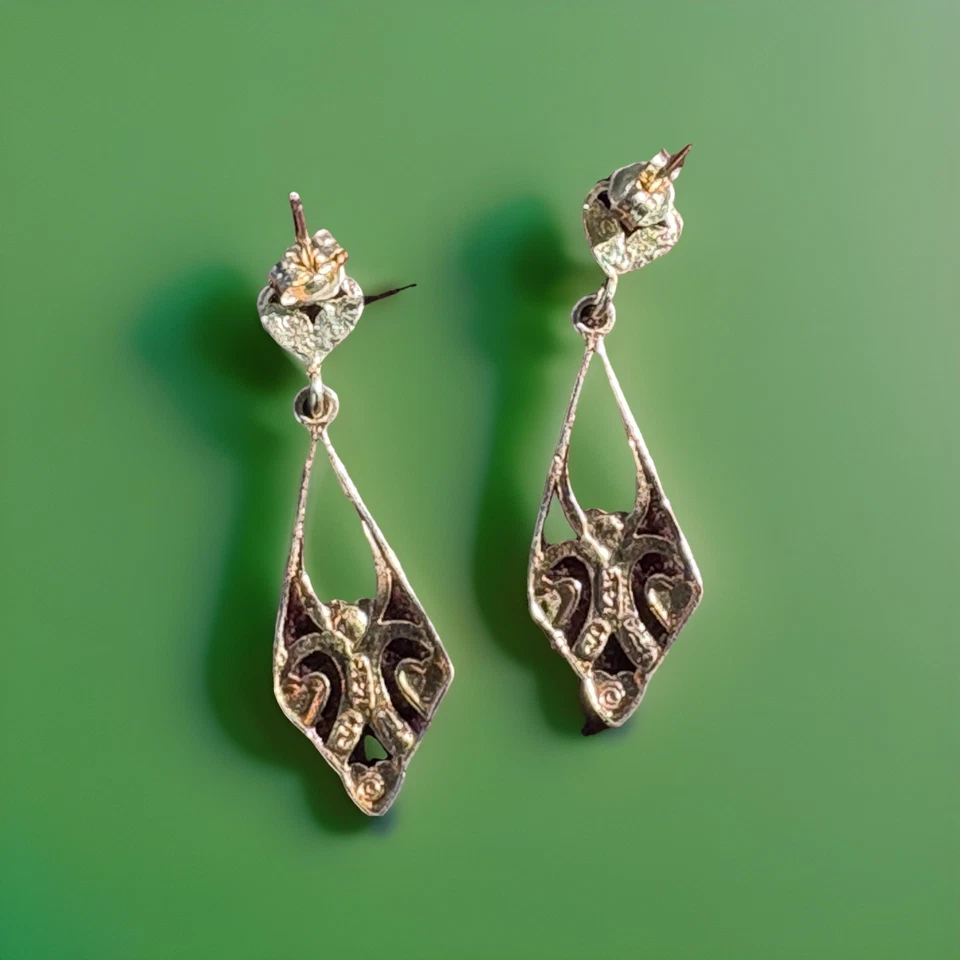 ￼￼ 14 Karat Gold Very Dainty Heart Design With Some Shading Rose Gold ￼ - Image 4 of 4