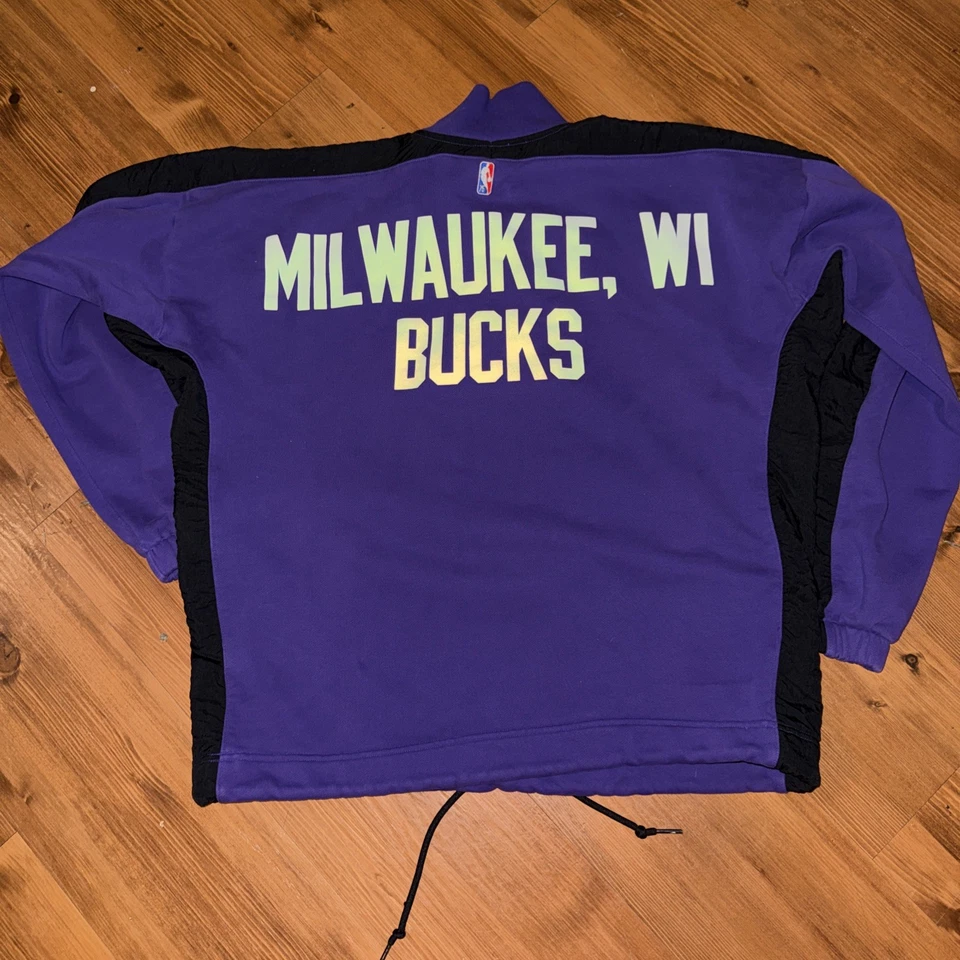 Sudadera Milwaukee Bucks Talla Med Hombres Púrpura Nike Courtside Calentamiento 1/4 Cremallera 75 Foto 3 de 3