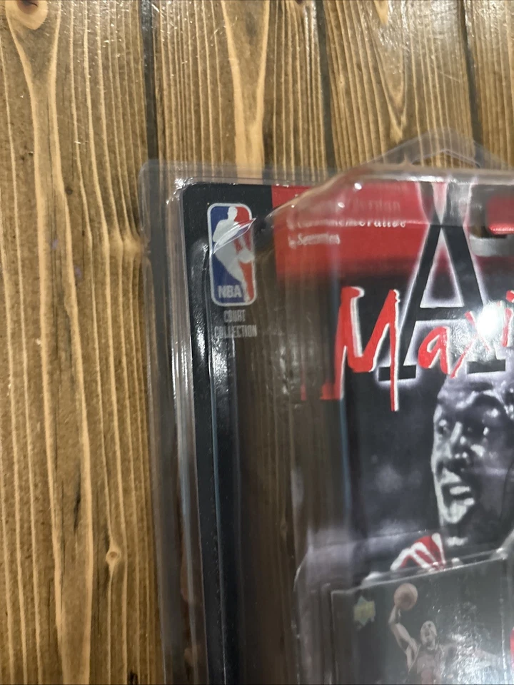 Mattel Maximum Air Michael Jordan 1999 edición plateada serie NBA Court Foto 2 de 4