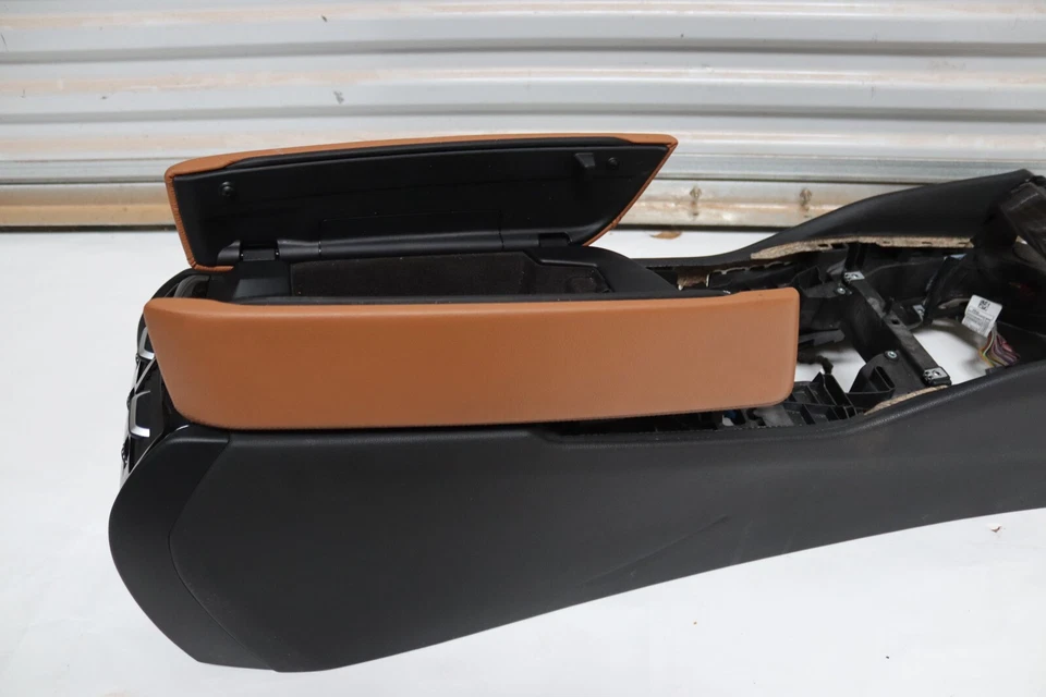 2017-2020 BMW 540I G30 CENTER CONSOLE COMPARTMENT ARMREST ASSEMBLY OEM — 第 4/4 张图片