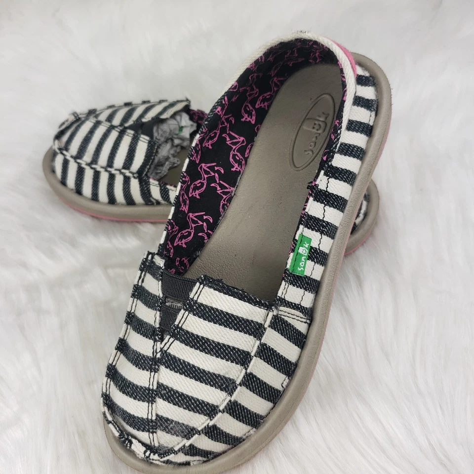 SANUK Black White Striped Pink Slip On Casual Comfort Shoes Youth Size US 2 Foto 4 de 4