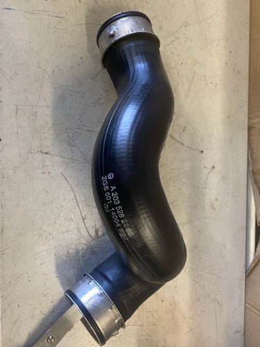 Schlauch Turbolader A 203 528 31 82 Mercedes-benz C 200 T CDI Bj 2003 2148 CCM