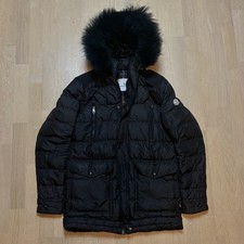 Moncler Mantel Größe m