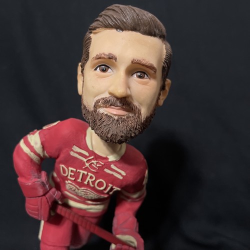 Henrik Zetterberg Detroit Red Wings Bobblehead 2013-14 NHL Winter Classic AT&T - Picture 4 of 18