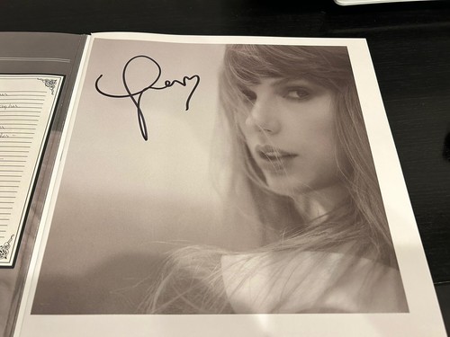 Taylor Swift Tortured Poets Department Vinyl "The Manuscript" Hand SIGNED Photo - Foto 6 di 7