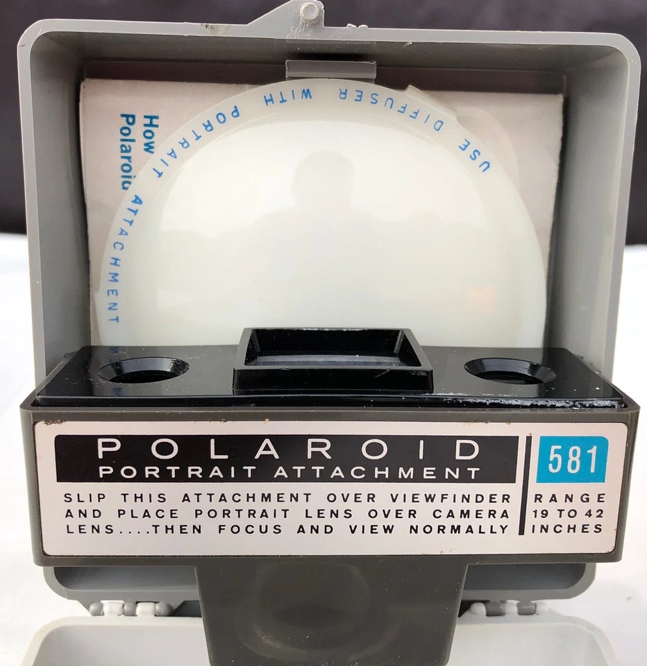 EXC+++ POLAROID 581 PORTRAIT KIT, VERY CLEAN, IN CASE, COMPLETE - Image 2 of 4