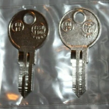 2 KEYS 200R-249R Pop n Lock / Undercover tonneau / Jason Camper Cover Topper Key