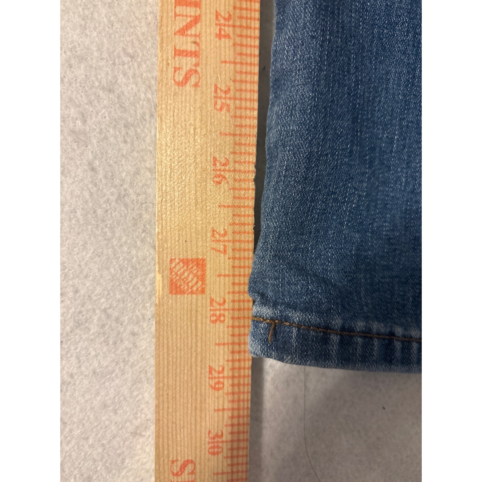 Lee Straight Leg Jeans Womens 18 Medium Wash Blue Denim Mid Rise Classic 38x28 thumbnail 4