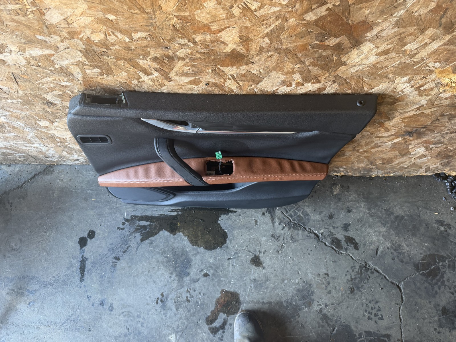 MASERATI GHIBLI OEM 17-21 FRONT RIGHT PASSENGER INTERIOR DOOR PANEL