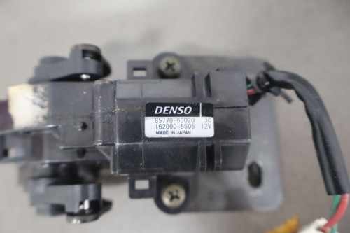 99-03 Lexus LX470 / Land Cruiser V8 Right Passngr Electric Quarter Window Motor - Picture 7 of 16