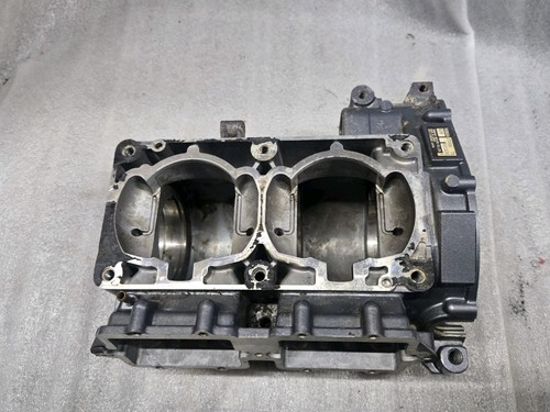 Yamaha Waverunner 62T Crank Cases Super Jet Raider Blaster 701 With Brackets 