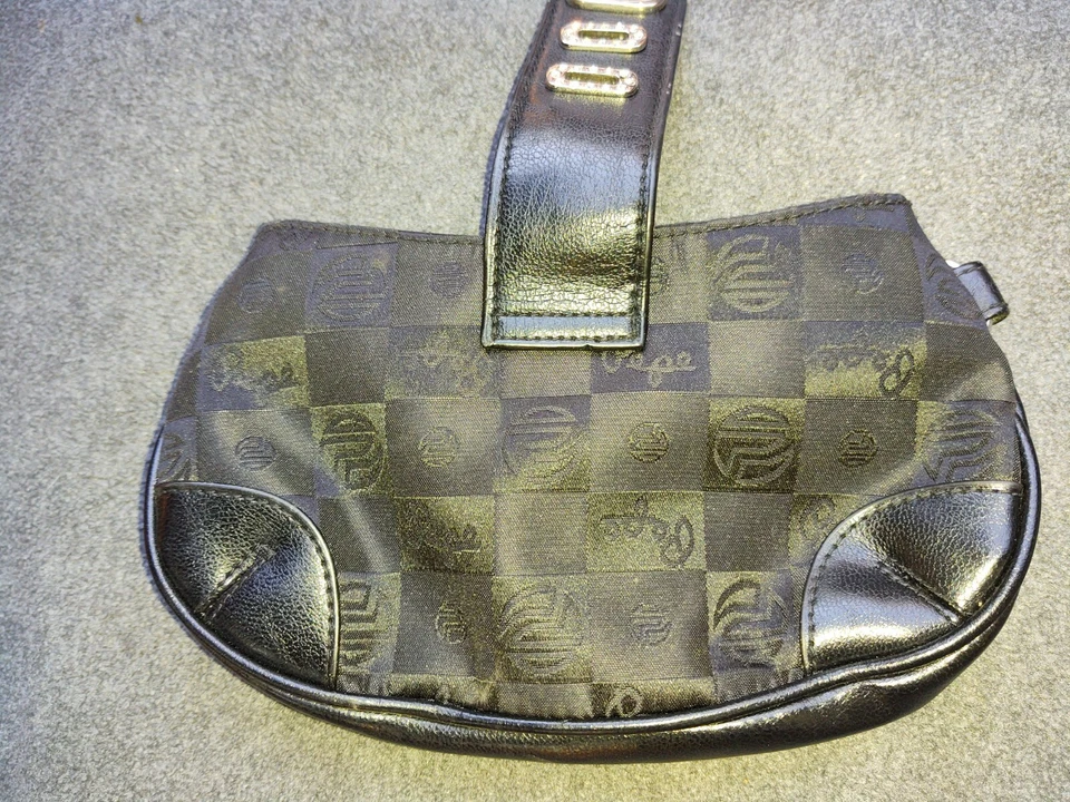 小号黑色 Pepe 牛仔裤英国钱包/手提包带金色链条很好!!! — 第 2/4 张图片