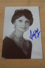 Sophia Loren Autogramm signed 10x15 cm Postkarte s/w