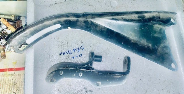 1967-1968 NOS 327-350 Camaro ,Nova,Chevelle, Impala Alter. Brac. GM Original - Image 2 of 3