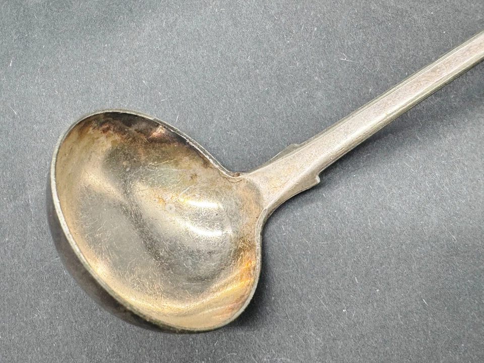 ANTIQUE SILVER PLATED LADLE SHELL PATTERN VICTORIAN STYLE SAUCE SERVING SPOON - Image 4 of 4