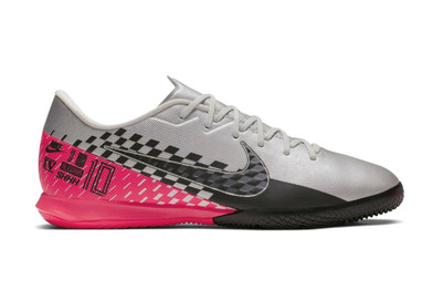 cleats soccer indoor