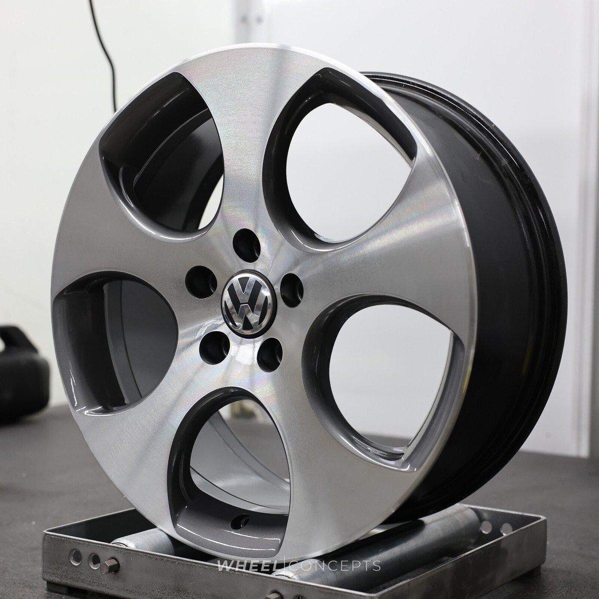 VW GOLF GTI JETTA GLI 18X7.5 OE WHEEL RIM 1K0601025BA / 69822