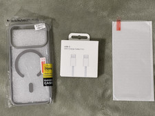 Selling a 2+1 accessory set for iPhone 17 Pro