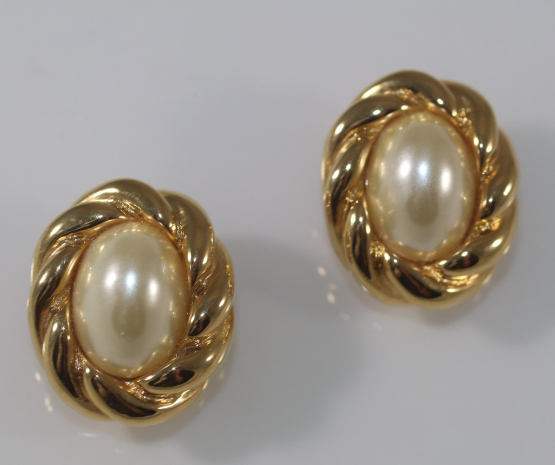 Vintage KJL Kenneth Jay Lane faux pearl gold plat… - image 2