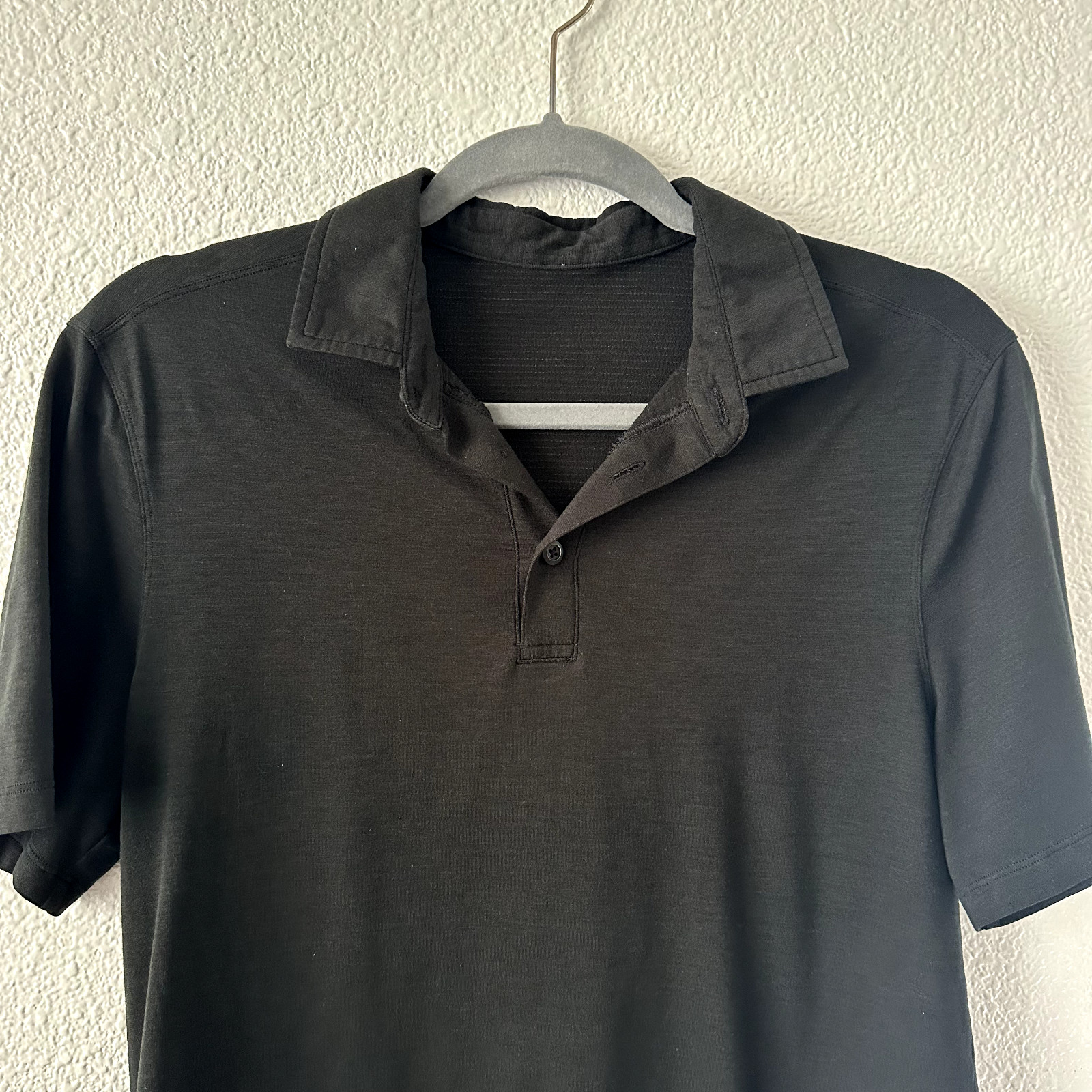 Lululemon Solid Black Lightweight Short Sleeve St… - image 2