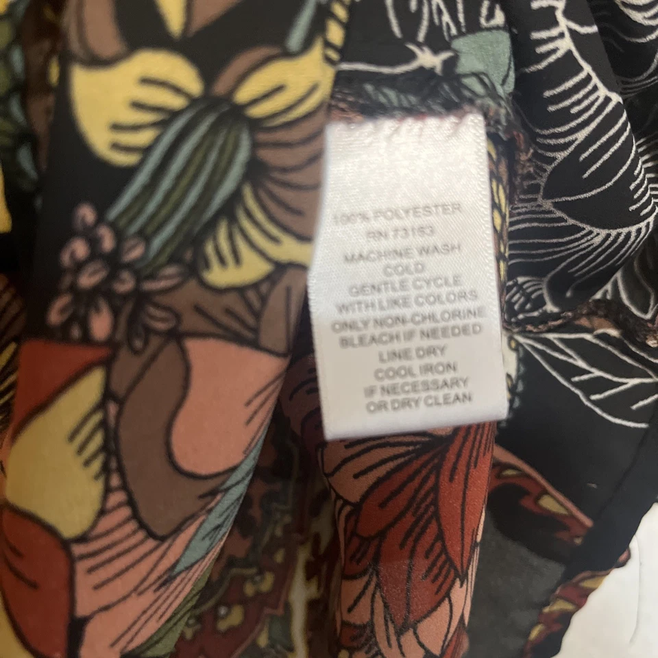 Spence blouse top smocked floral paisley black flowy boho peasant womens SZ L - Image 4 of 4