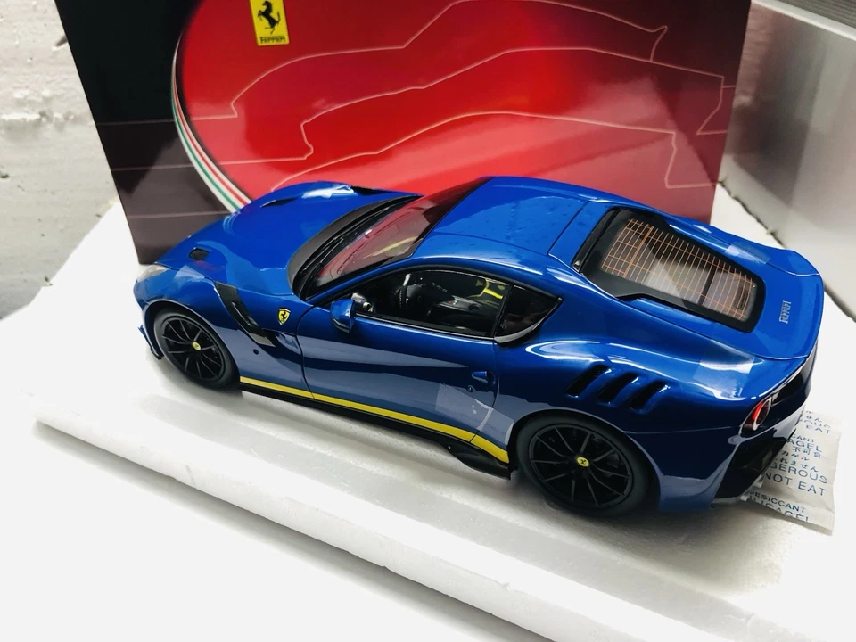 Ferrari F12 TDF Azzurro Dino Taylor Made BBR 1/18 - Immagine 3 di 4