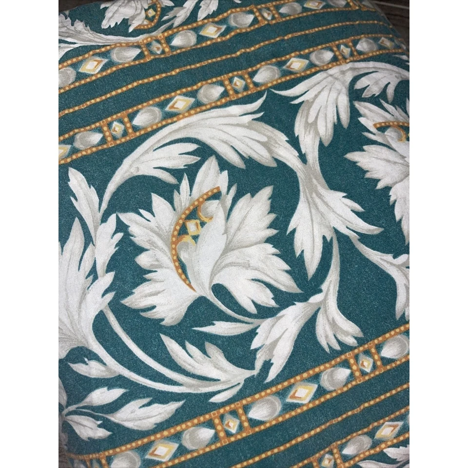 Frette King Duvet, King Flat Sheet and two king pillowcases! Green Floral. Italy - Image 2 of 4