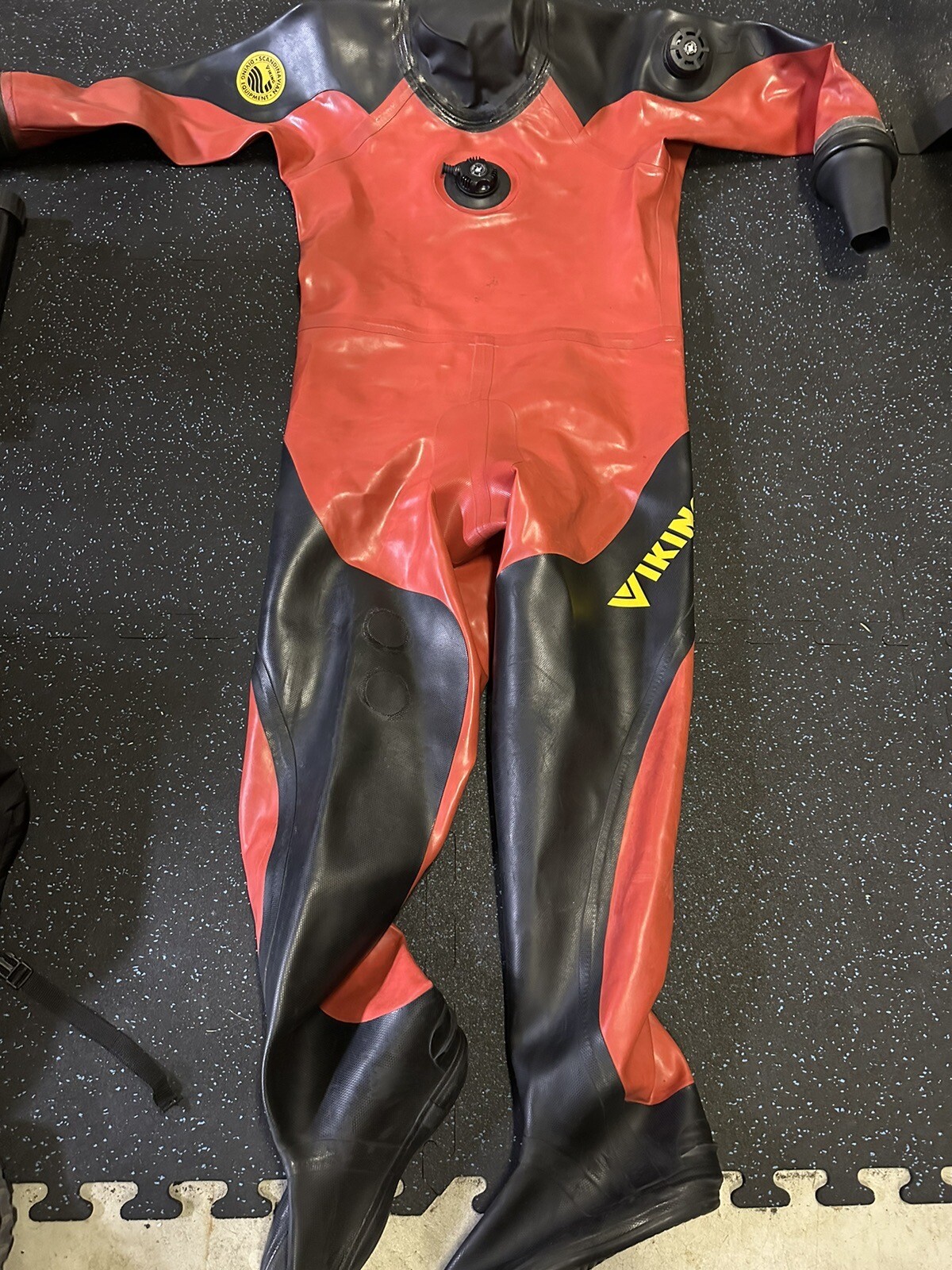 Viking Pro 1000 rubber drysuit With Attached Hood New Seals 2W eBay