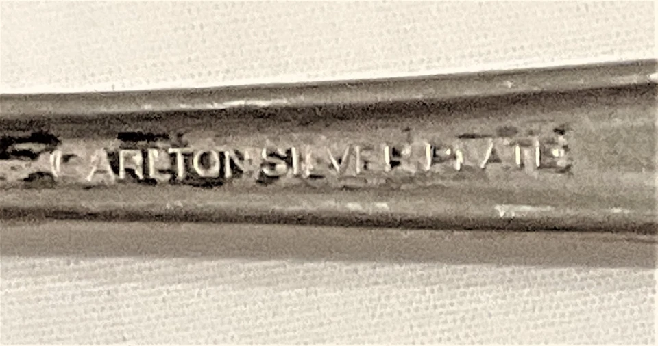 Cubiertos - Plato de plata Carlton, tenedor de cena, patrón no identificado Foto 4 de 4