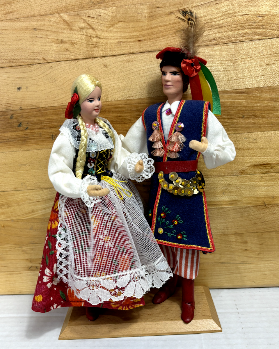Vintage Hand Made Jadwiga Kaliszewska Polish Dancing Couple
