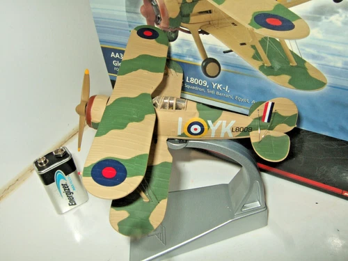 Corgi AA36205 F.O. W-Barnes Gloster Gladiator Mk1, 80 Sqn RAF ,Egypt 1940 1:72