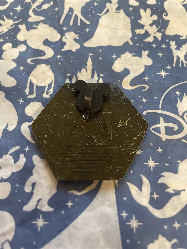 Prendedor sorpresa Trading Mr. Toad's Wild Ride de Disney 2013 Remember When LE 750 Foto 2 de 2