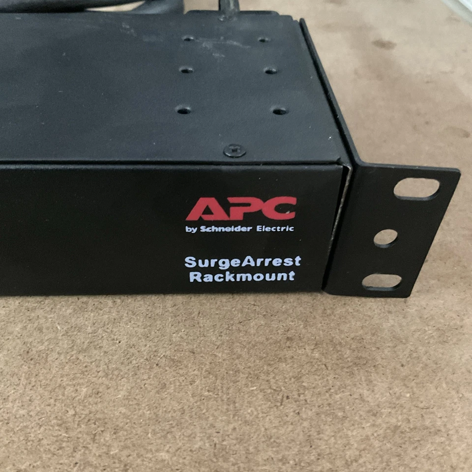 APC NET9RMBLK SurgeArrest Rackmount NOB - Image 2 of 4