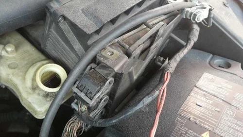 8200334419 Centralita Motor Uce para RENAULT MEGANE II BERLINA 3P 2004 1569970 - Imagen 3 de 10